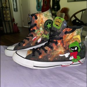 Limited edition Marvin the Martian Converse